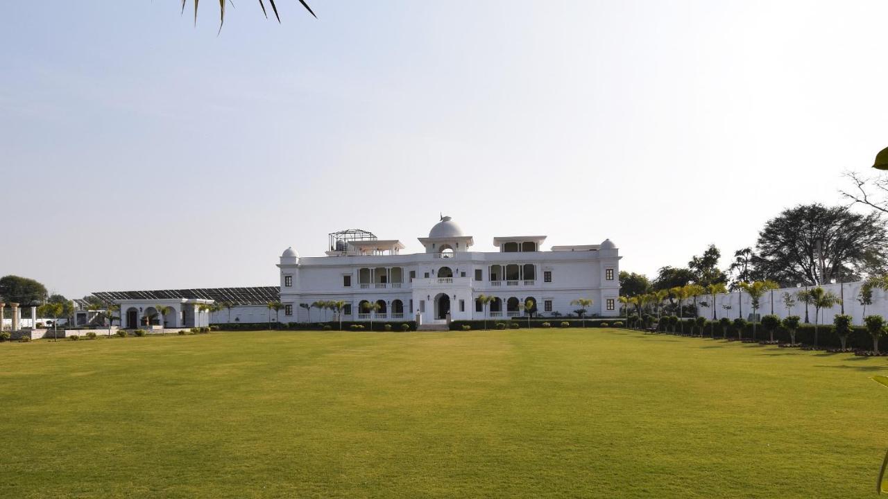 Umaid Farm Resort- A Legancy Vintage Stay In Jaipur Ngoại thất bức ảnh