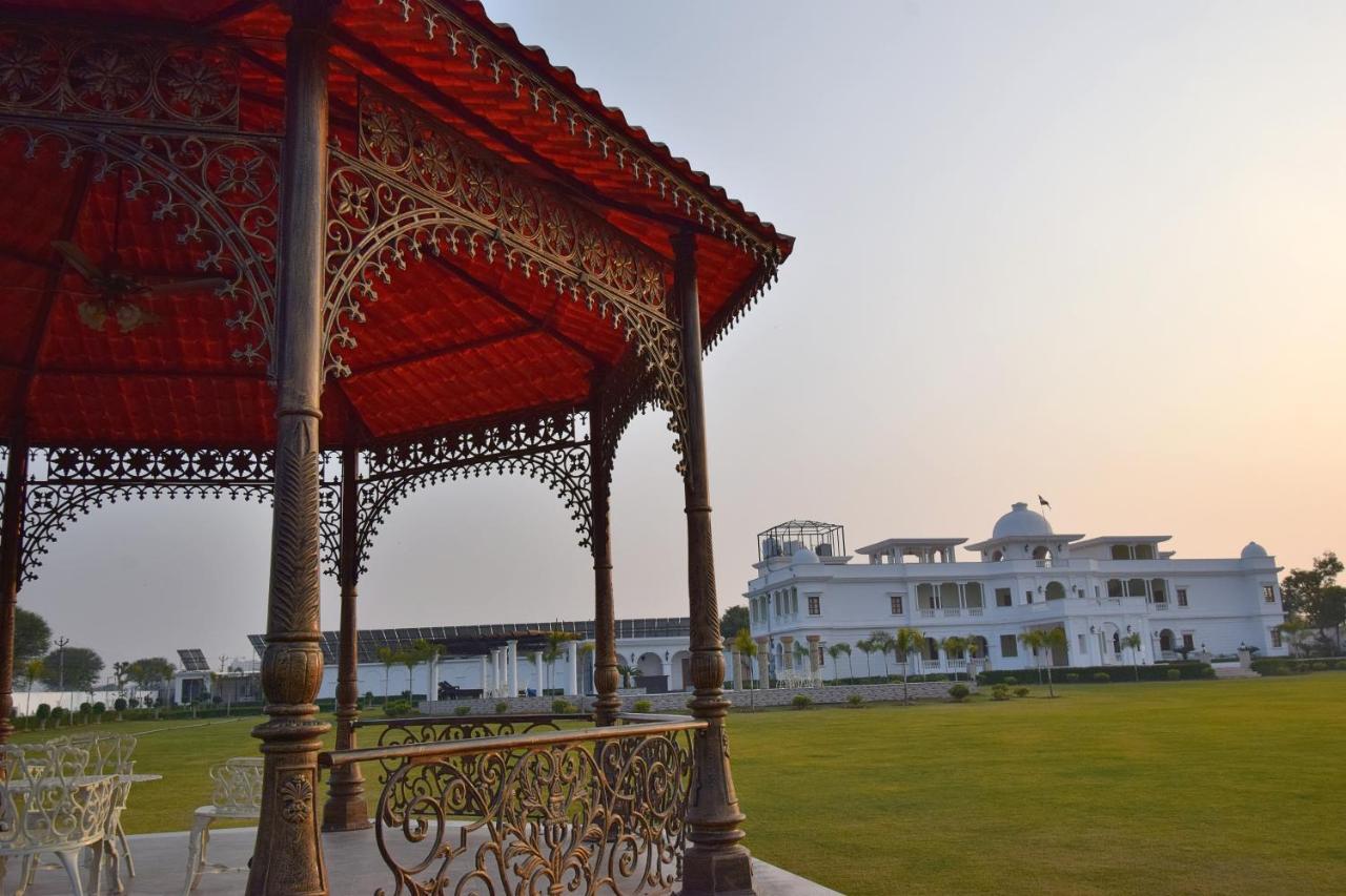 Umaid Farm Resort- A Legancy Vintage Stay In Jaipur Ngoại thất bức ảnh