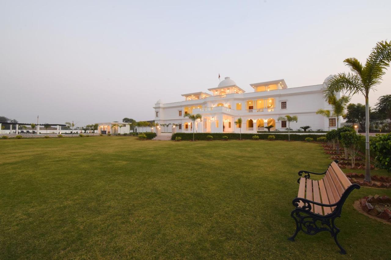 Umaid Farm Resort- A Legancy Vintage Stay In Jaipur Ngoại thất bức ảnh