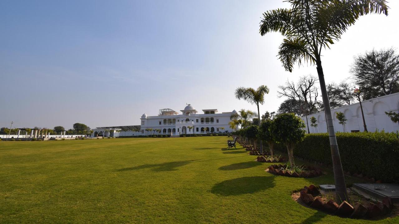 Umaid Farm Resort- A Legancy Vintage Stay In Jaipur Ngoại thất bức ảnh