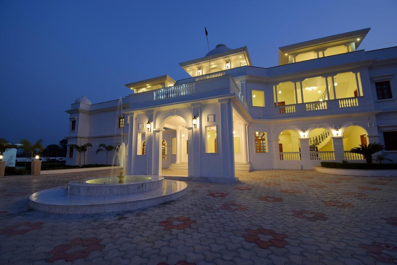 Umaid Farm Resort- A Legancy Vintage Stay In Jaipur Ngoại thất bức ảnh