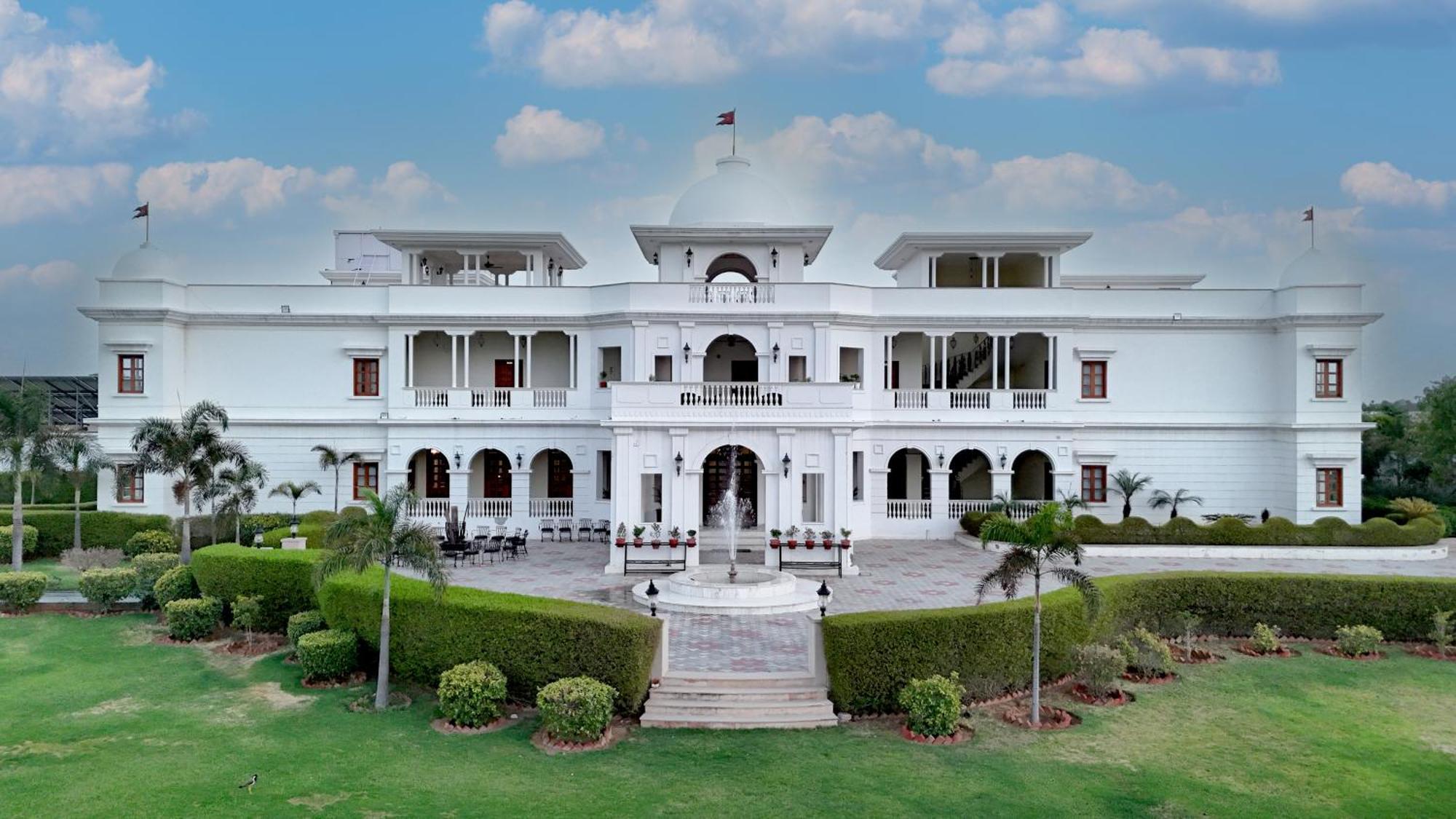 Umaid Farm Resort- A Legancy Vintage Stay In Jaipur Ngoại thất bức ảnh