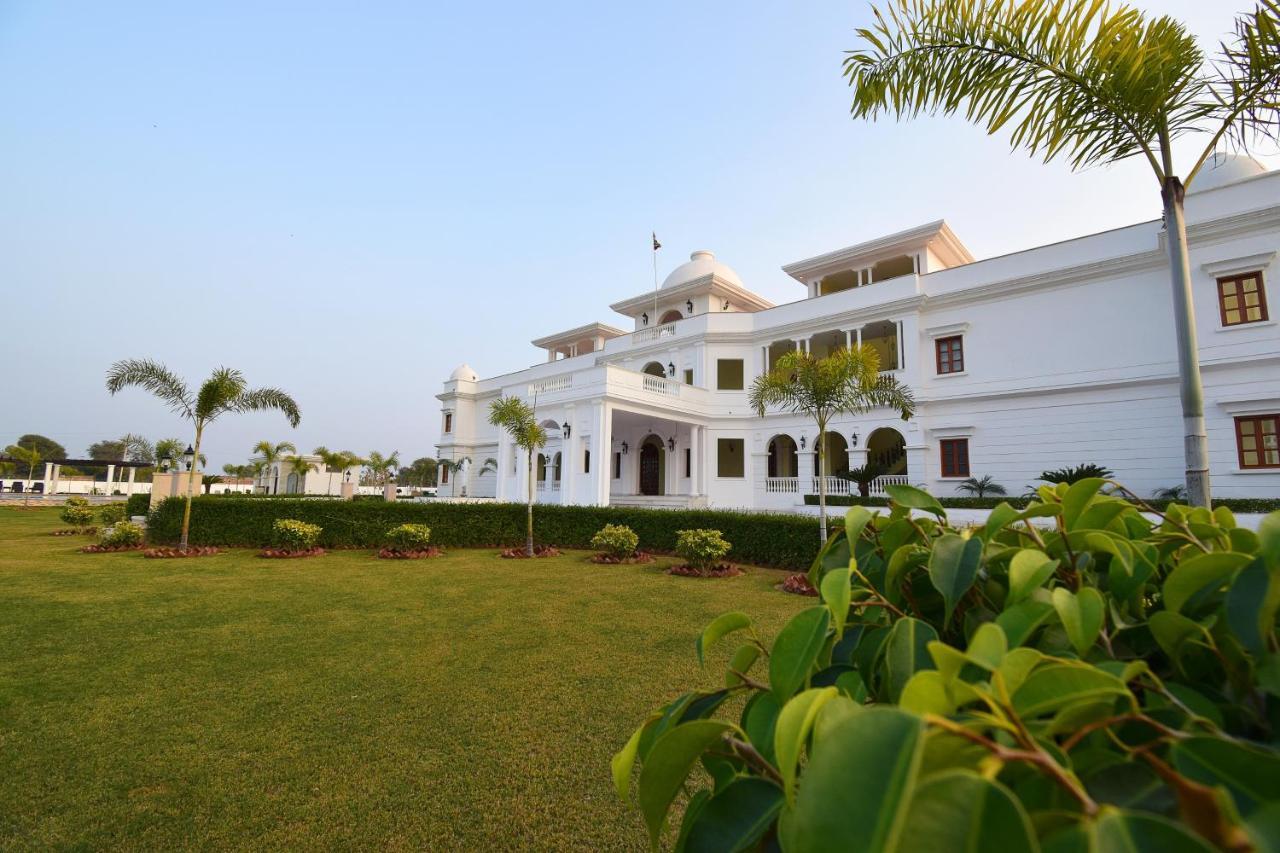 Umaid Farm Resort- A Legancy Vintage Stay In Jaipur Ngoại thất bức ảnh
